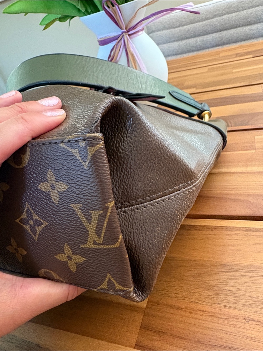 Authentic Monogram Tuileries Besace Purse - Picture 5 of 12